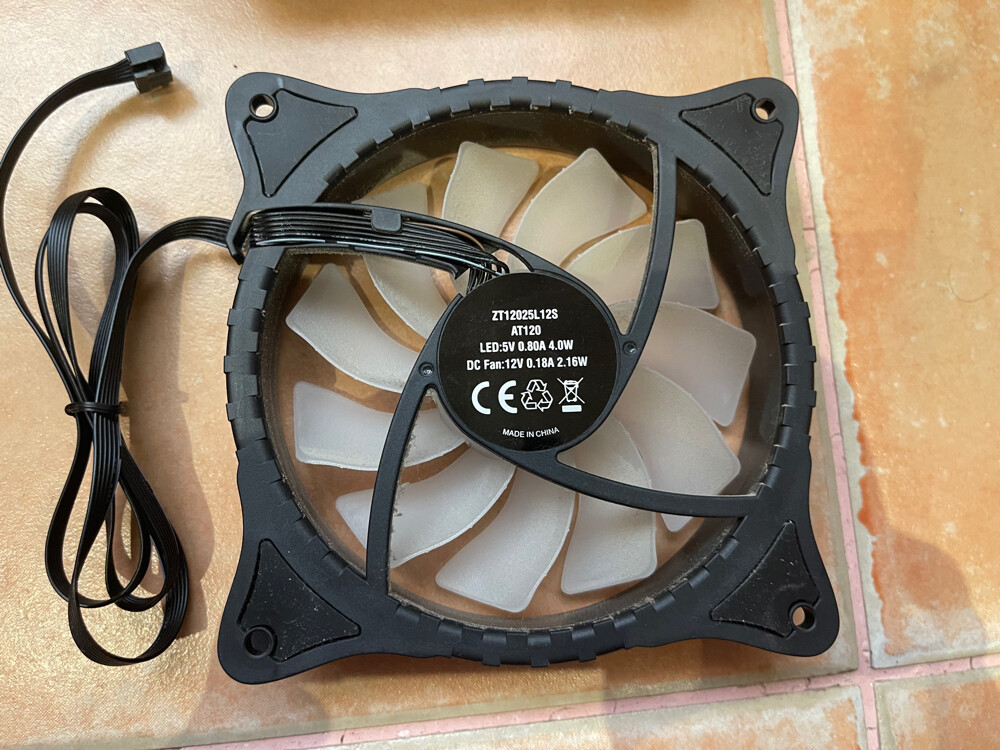 ARGB Fans and Heatsink - 5