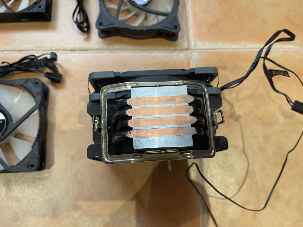 ARGB Fans and Heatsink - 8