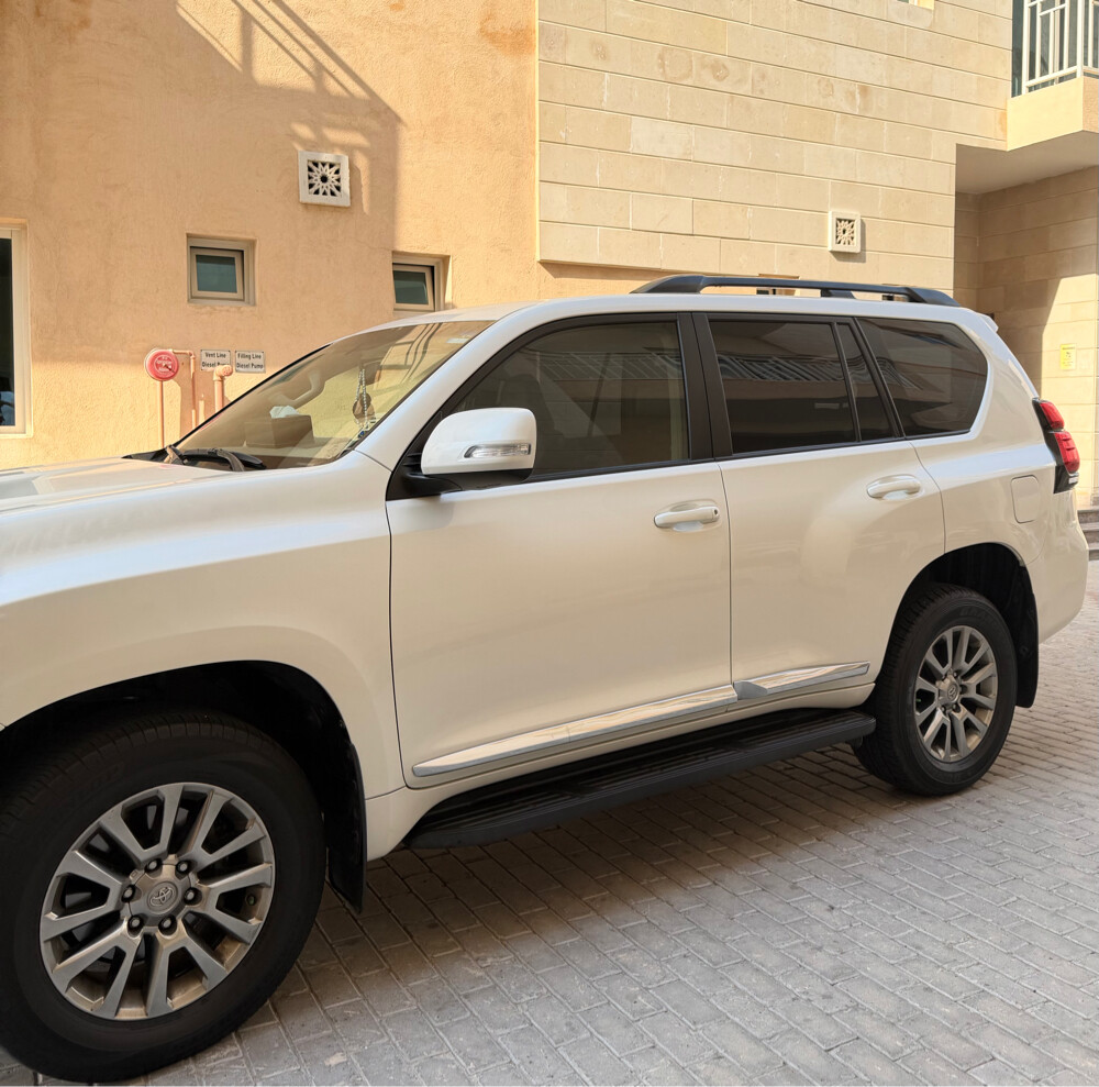 Toyota Prado  - 1