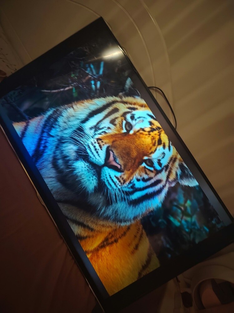 Samsung H5500 40-Inch Smart LED TV - 1