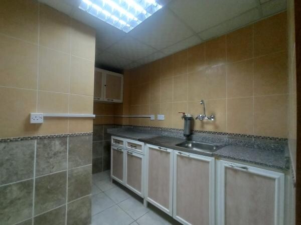 Warehouse for Rent Industrial Area - 10