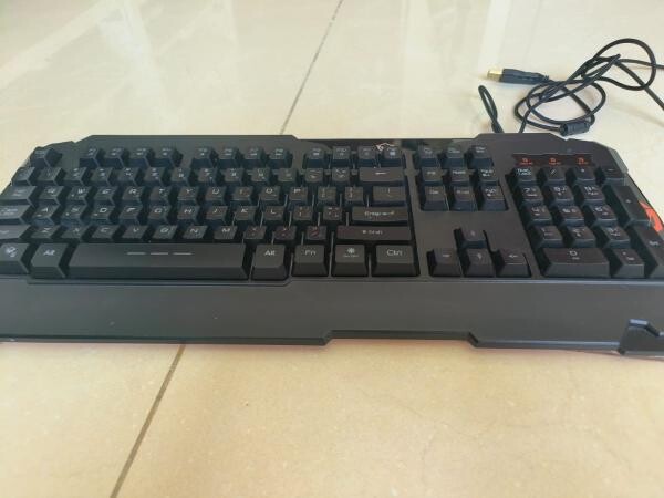 Meetion RGB Gaming Keyboard - 1