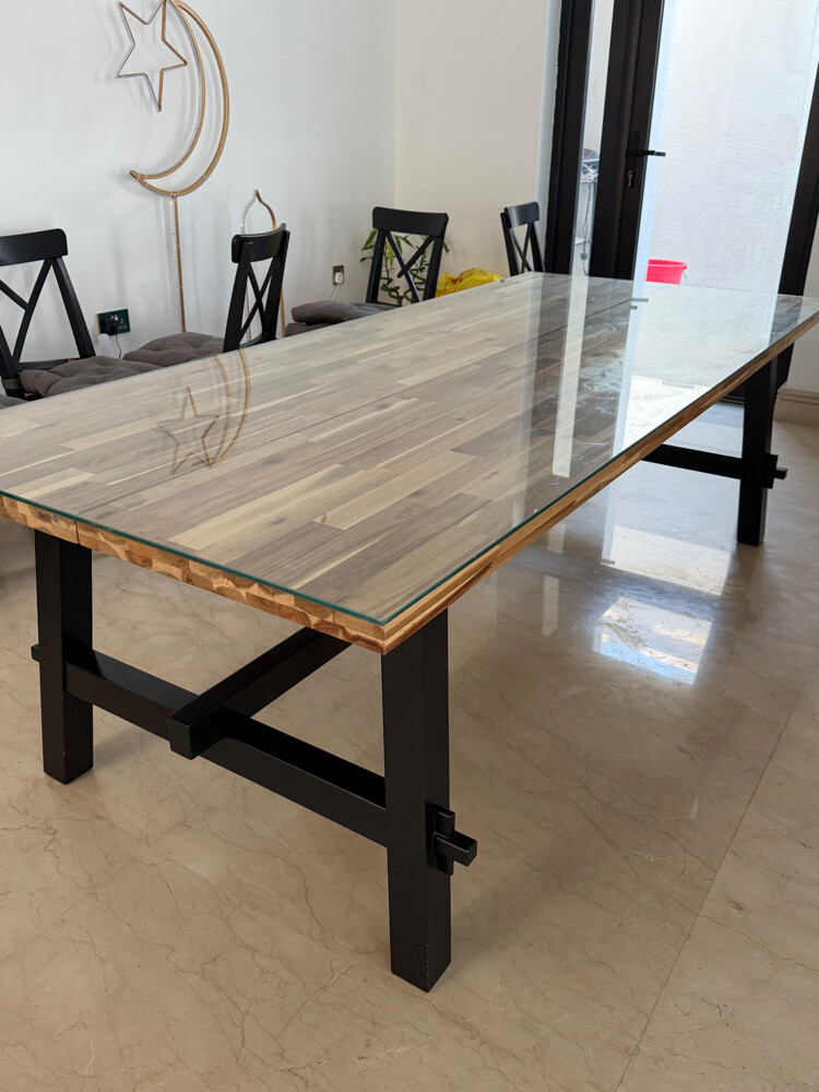 dining table in excellent condition, made from solid acacia wood with a strong black base. - 2