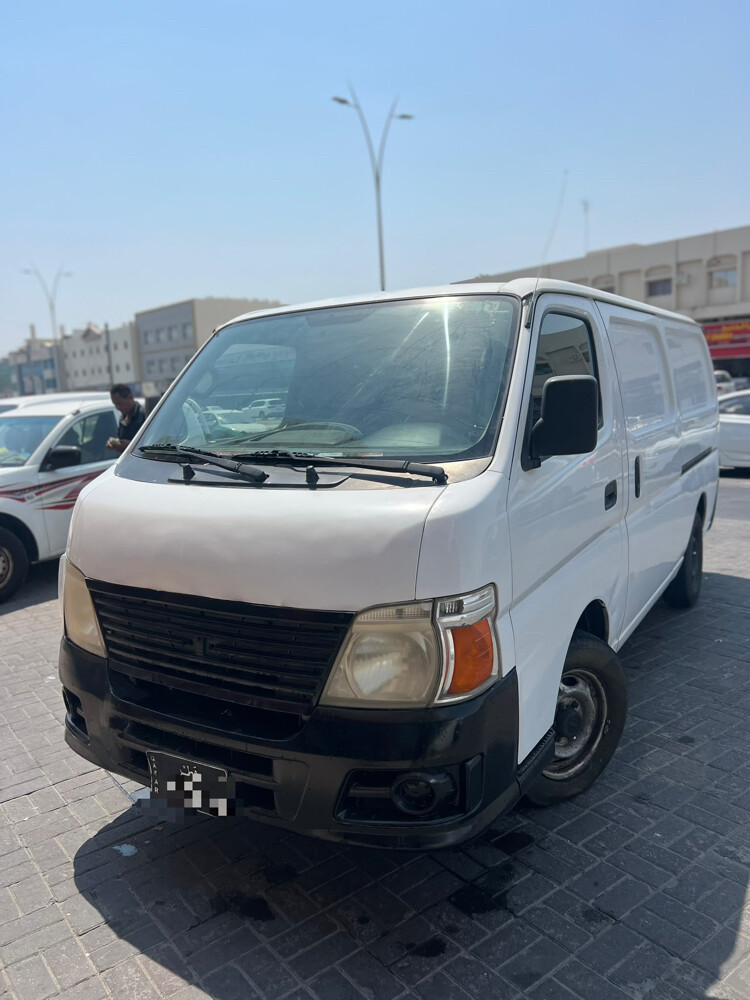nissan urvan  - 2