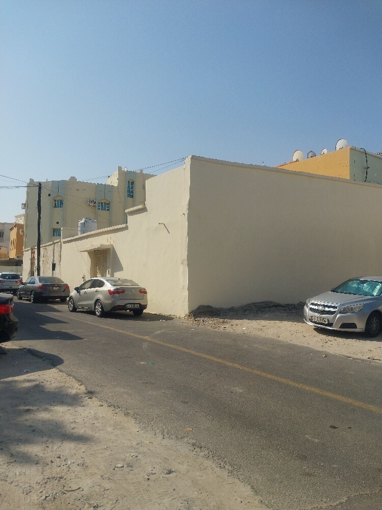 للبيع بيت بمطار القديم عمارات - 7