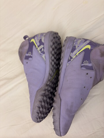 Nike  - 2