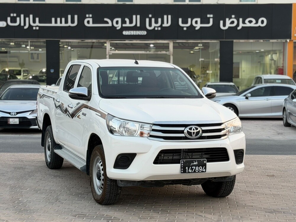 هايلوكس بترول دفع رباعي ٢٠٢٤ - 1