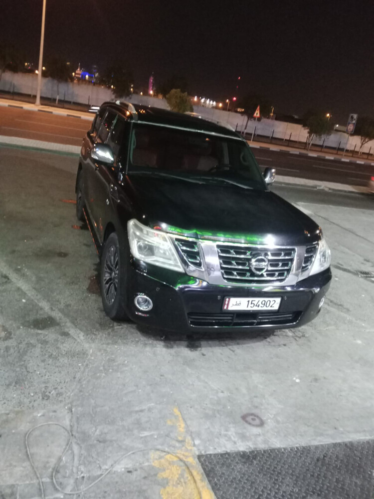 للبيع نيسان بلاتينيوم - 9