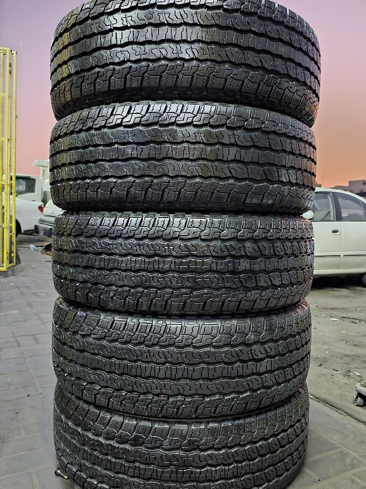 265-65-18,,,, Goodyear brand - 12