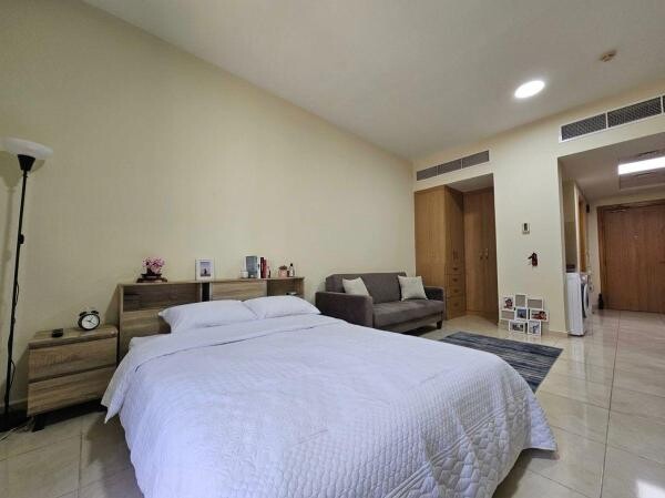 CHIC STUDIO FURNISHED TITLE DEED - 1