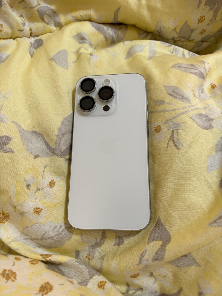 iPhone 15 pro - 256GB - 1