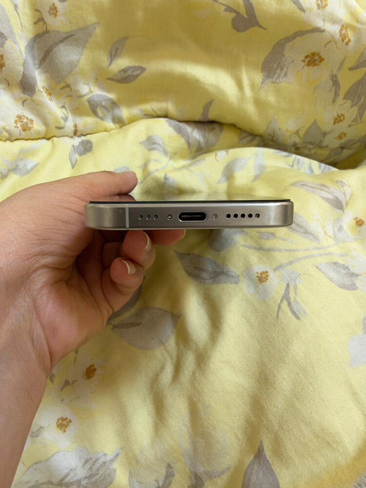 iPhone 15 pro - 256GB - 5