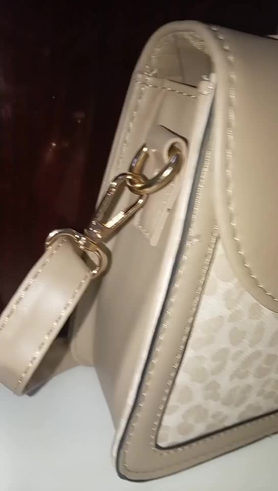 Luxury Women’s Beige Handbag - 4