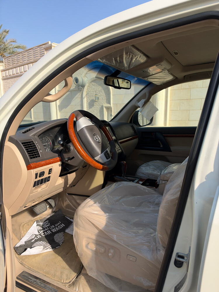 Land Cruiser 2012  - 6