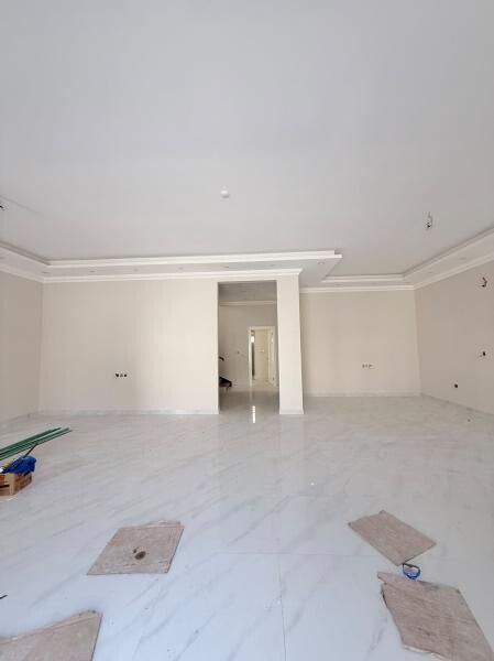 LUXURY VILLA 8 MASTER BDR - 10