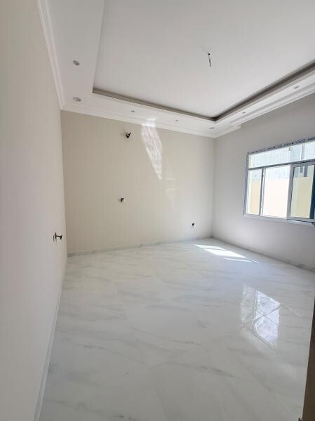 LUXURY VILLA 8 MASTER BDR - 11