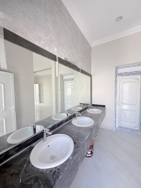 LUXURY VILLA 8 MASTER BDR - 8