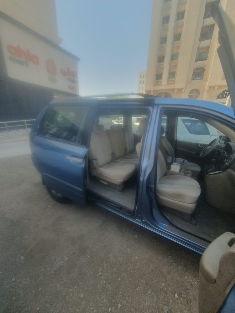  2009 Kia Carnival 2.7 V6  - 6
