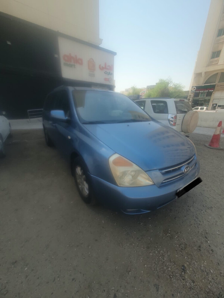  2009 Kia Carnival 2.7 V6  - 4