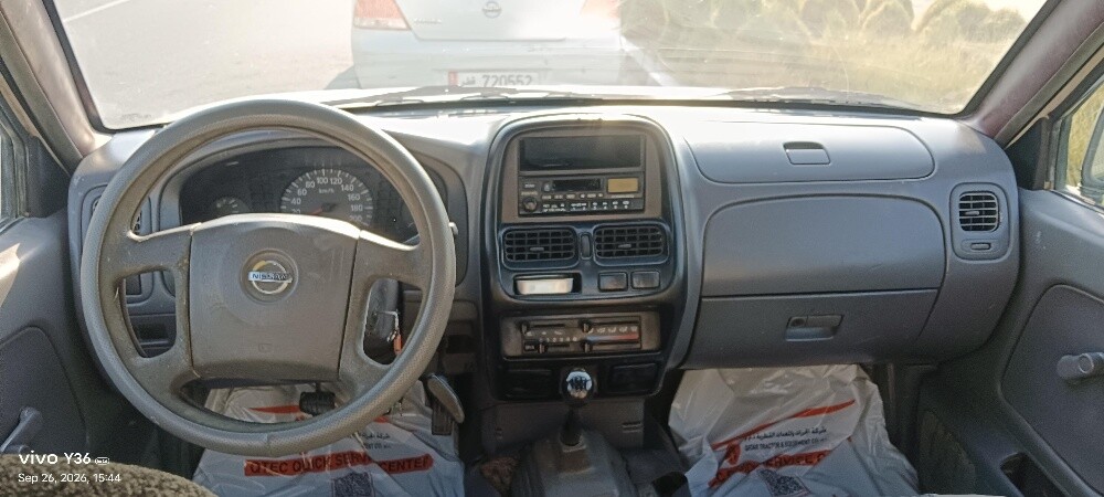 nissan pickup 2005 - 3