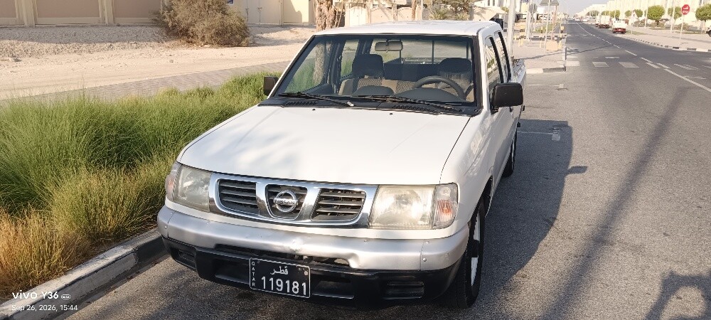 nissan pickup 2005 - 1