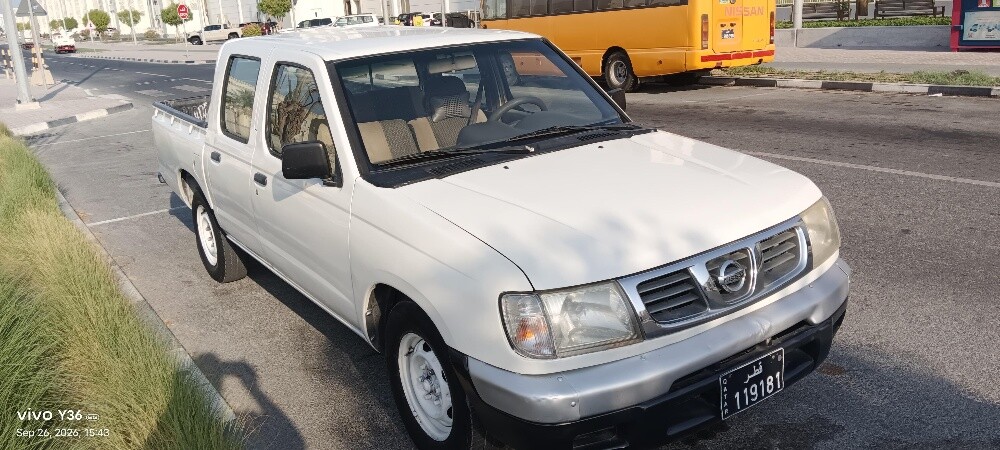 nissan pickup 2005 - 4