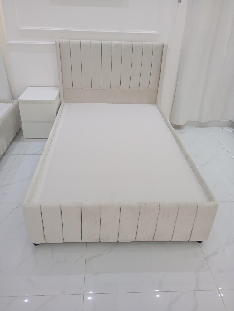 نحن نبيع جميع أنواع الأسرّة والمر - 5