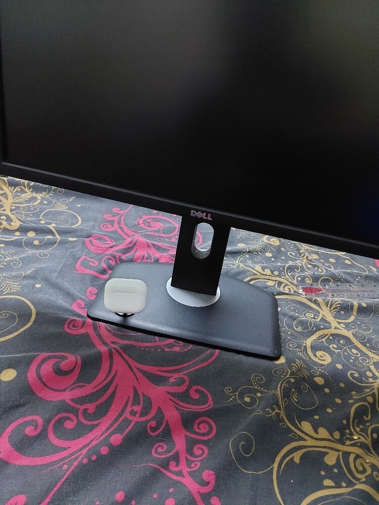 Dell 22" HD Monitor, Moveable Stand - 7