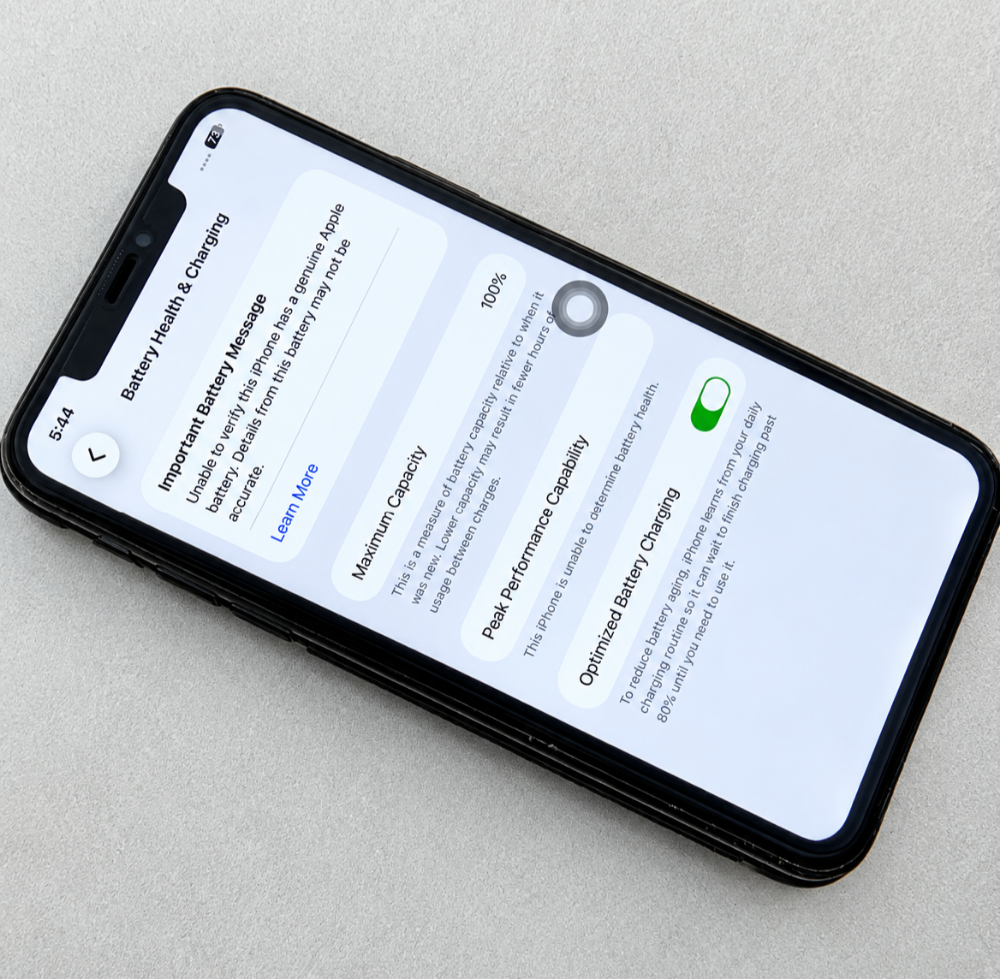 Urgent  Sale IPhone 11 Pro Max {256 - 7