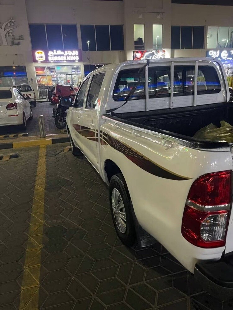 Hilux 2012 . Call 31264300 - 3