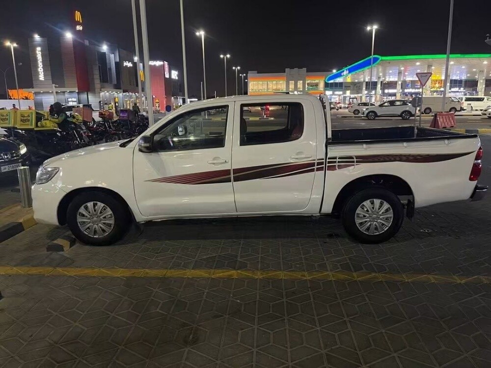 Hilux 2012 . Call 31264300 - 4