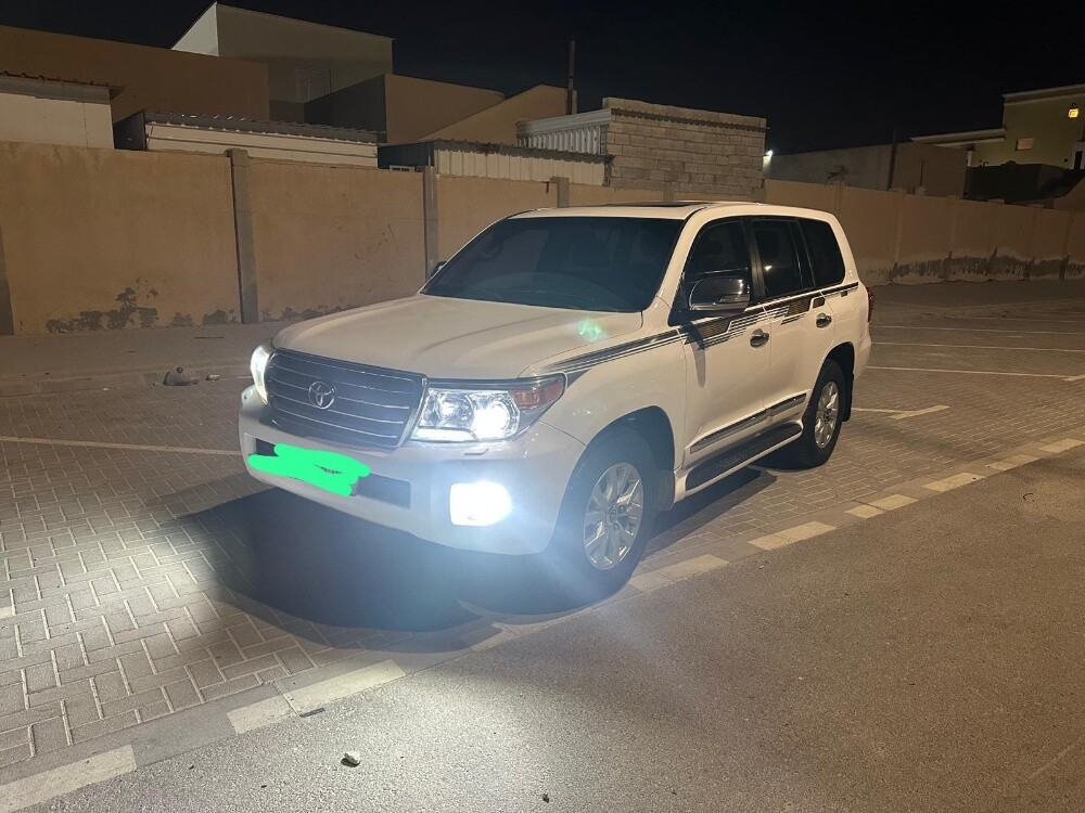 لاندكروزر جي اكس ار ٢٠١٣ - 1