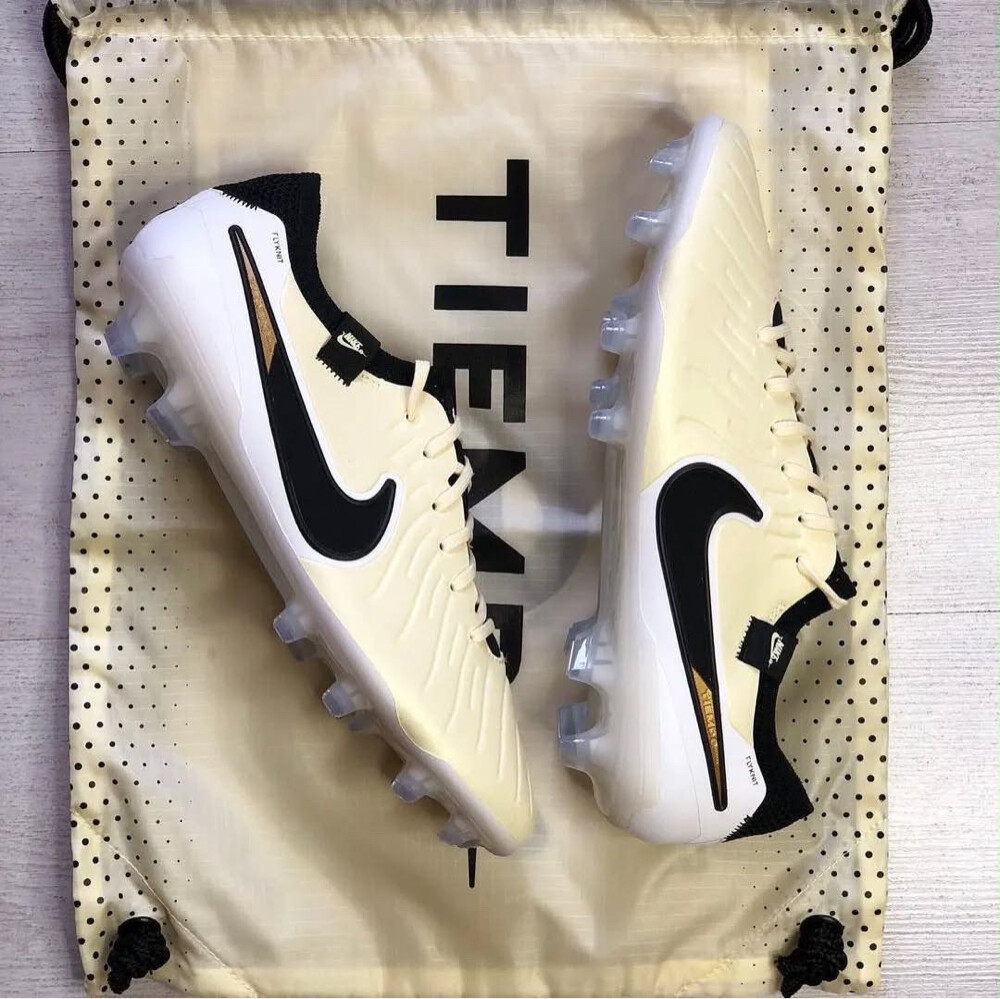 brand new football boots  - 7
