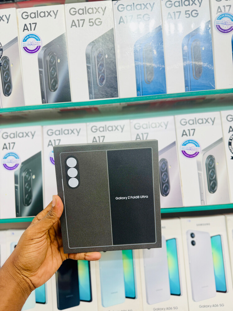 Samsung Galaxy Z Fold 8 Ultra  - 4