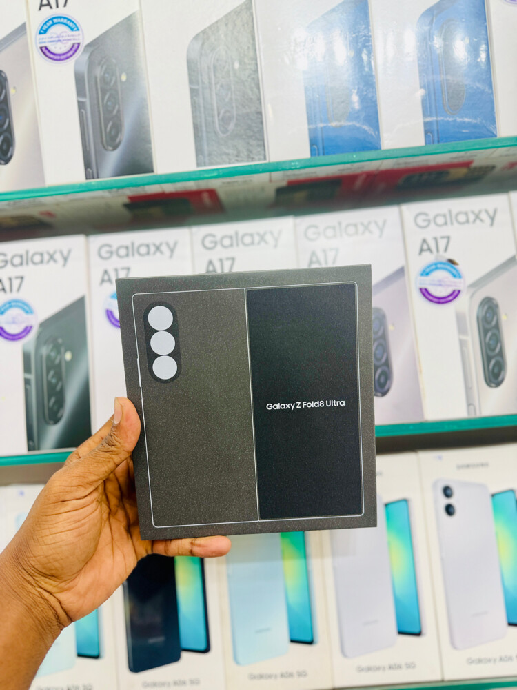 Samsung Galaxy Z Fold 8 Ultra  - 3
