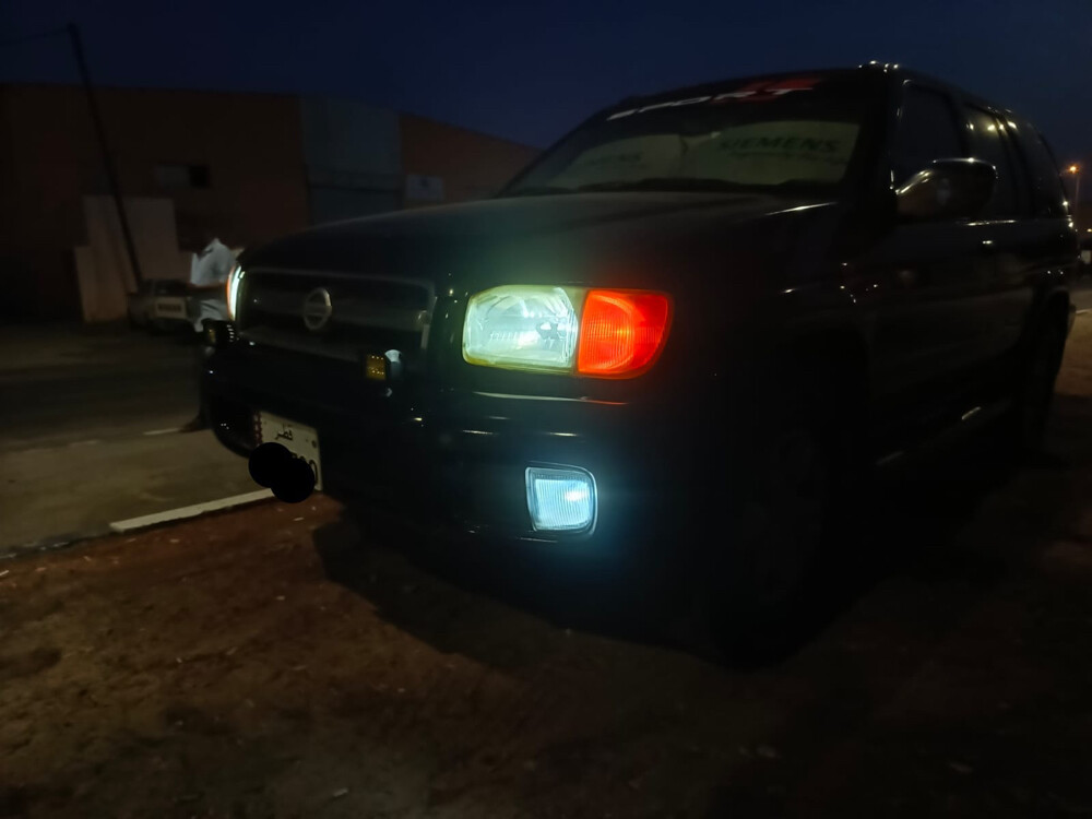 Nissan pathfinder  - 2