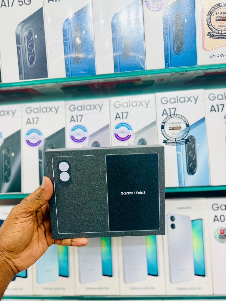 Samsung Galaxy Z Fold 8 - 4