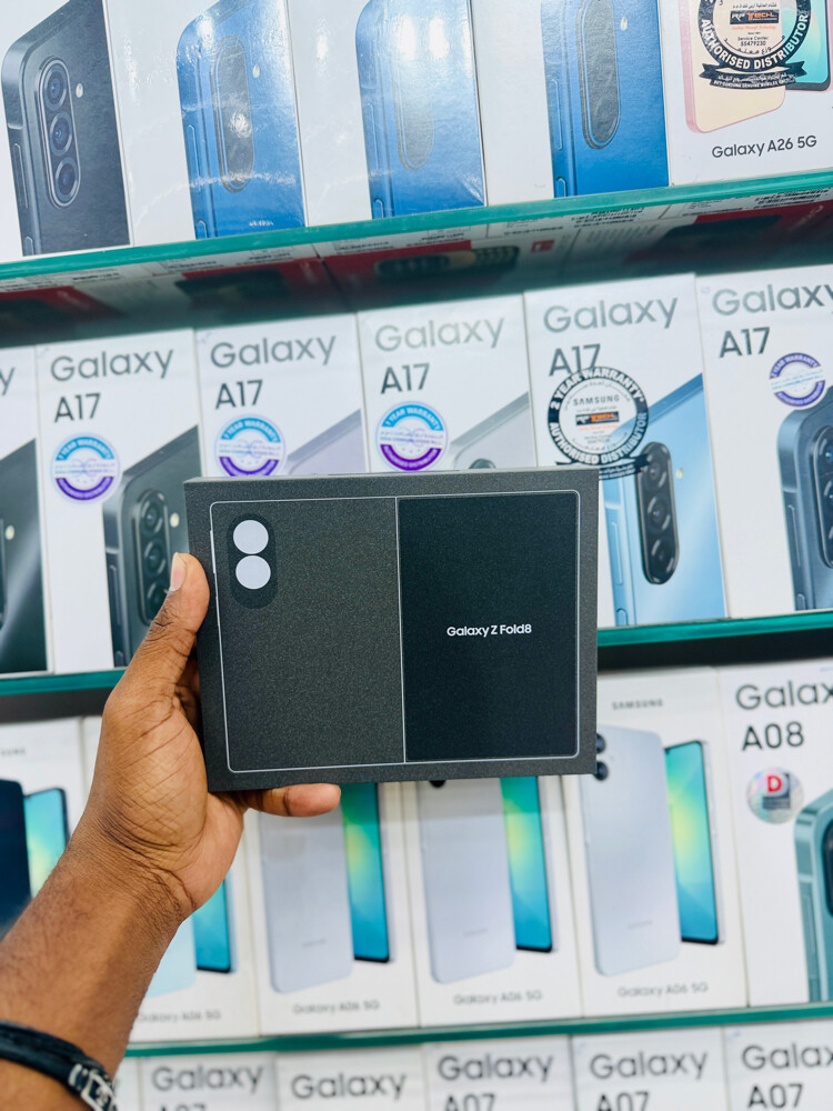 Samsung Galaxy Z Fold 8 - 5