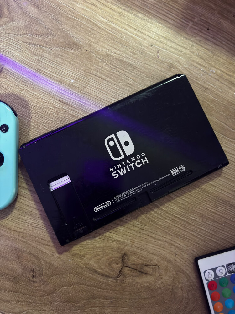 nintendo Switch 1 v2 - 5