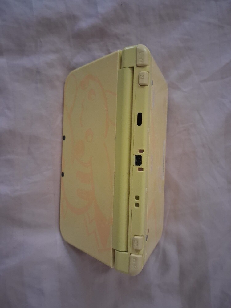 old nitendo pikach edution - 3