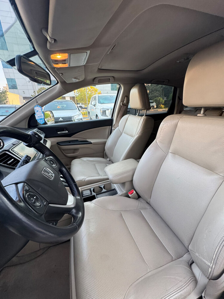 Honda CR-V 2015 Full Option - 5
