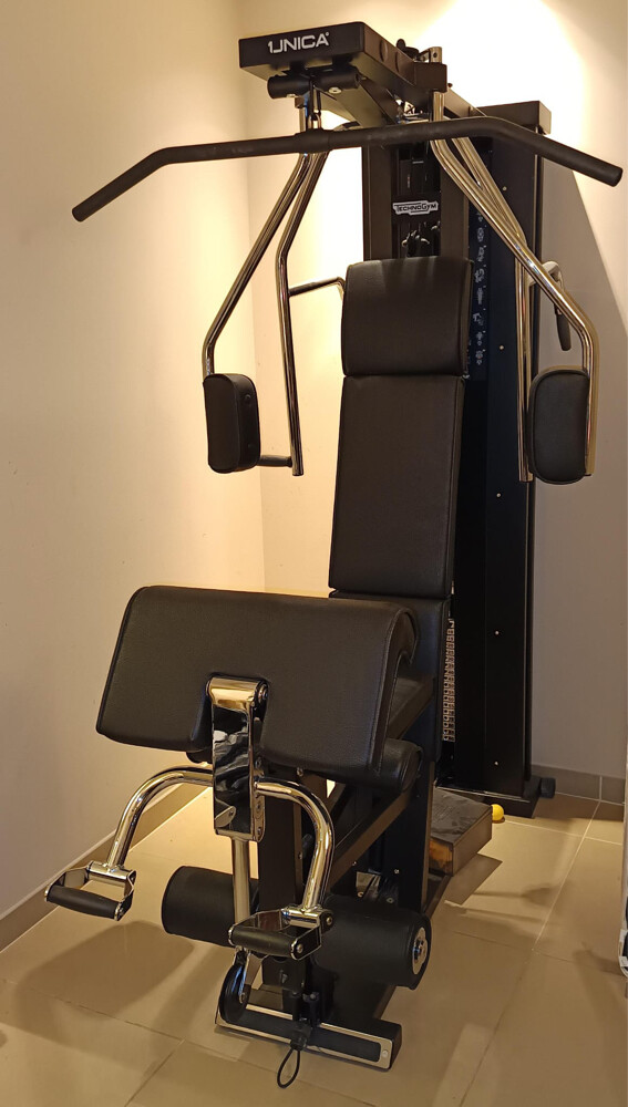 Technogym Unica MultiGym 90kg stack - 1
