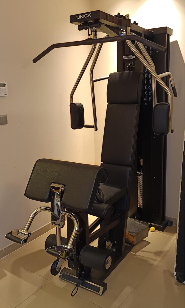 Technogym Unica MultiGym 90kg stack - 3
