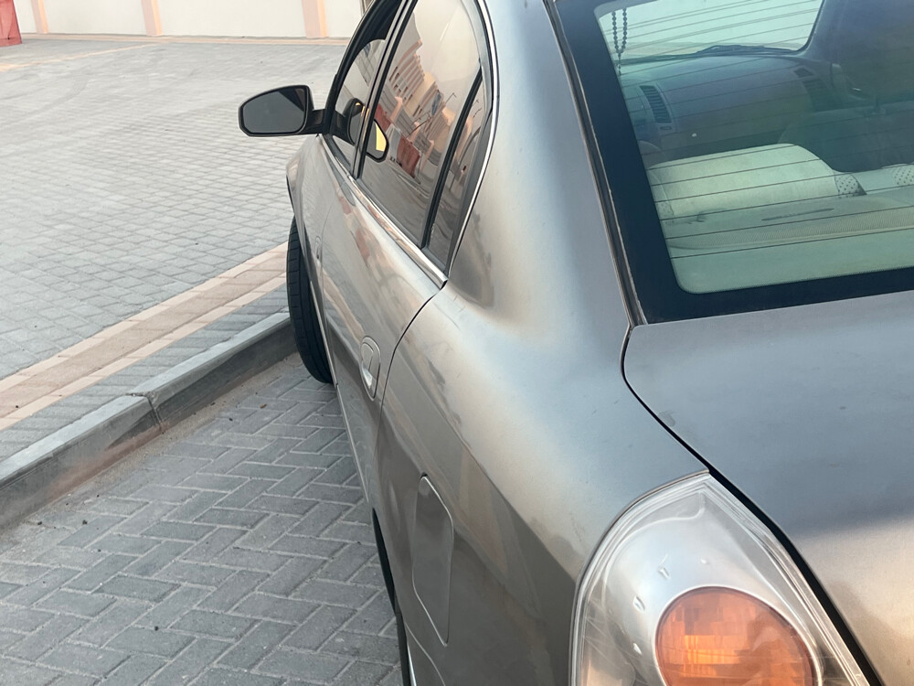 سياره نيسان التيما بحاله ممتازه  - 2