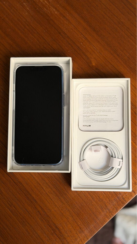 iPhone 13 128GB - 1