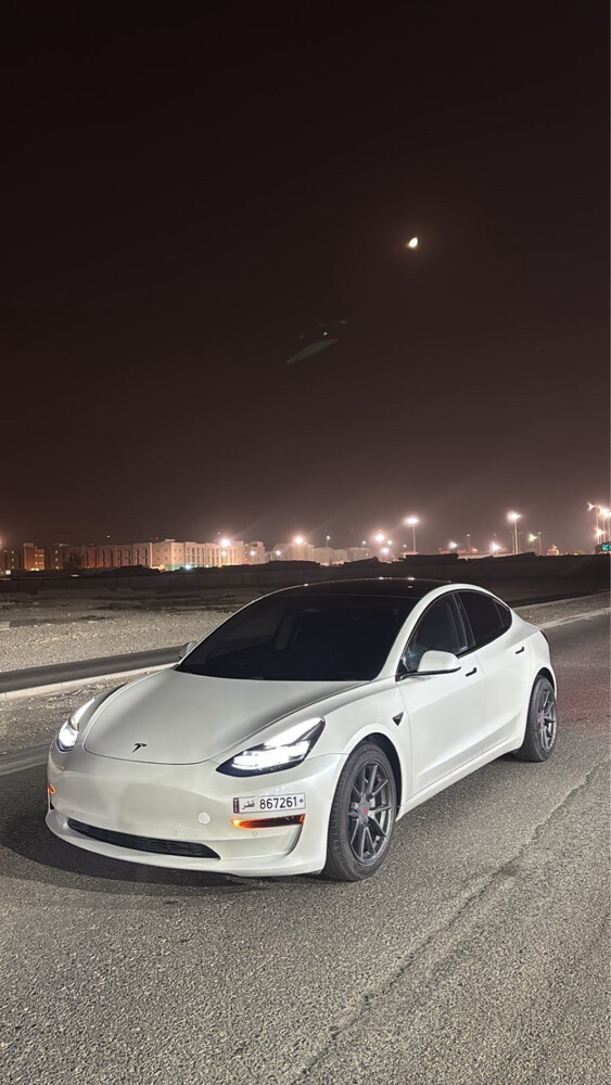 tesla model 3 2021 - 1