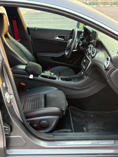 Mercedes CLA250 - 2