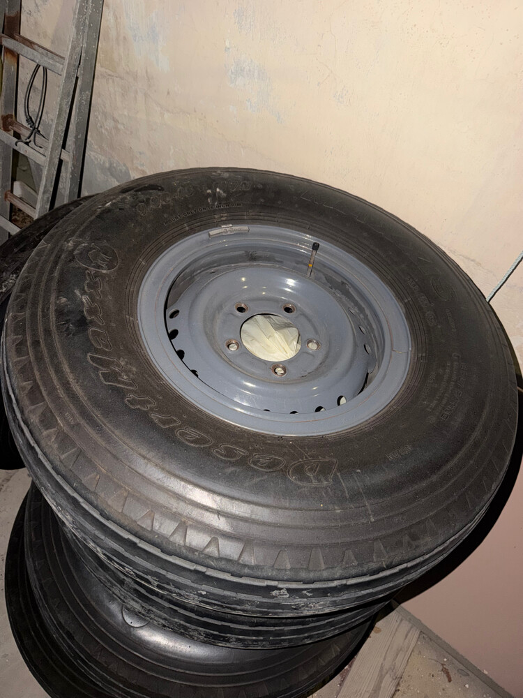 Maxxis Desert maxx 5 tires/16in Rim - 2