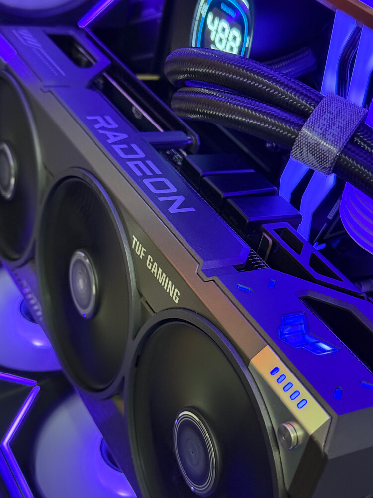 9070XT + 7800X3D - 4