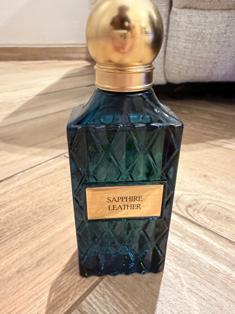 different perfumes. niche included - 7